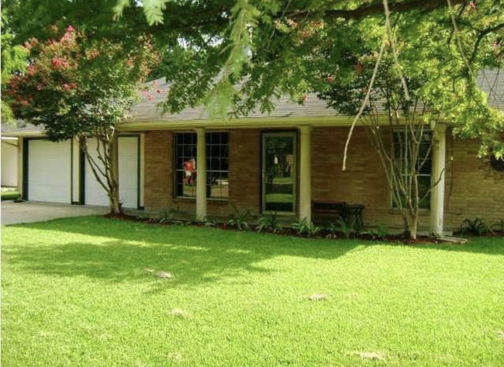 Claymore Drive house purchased by cash home buyers in Lafayette LA