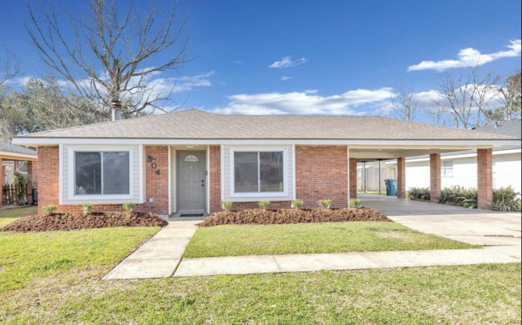 Rena Drive house purchased by cash home buyers in Lafayette LA